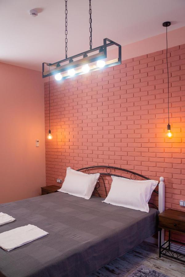 Hi Hotel アルマトイ エクステリア 写真